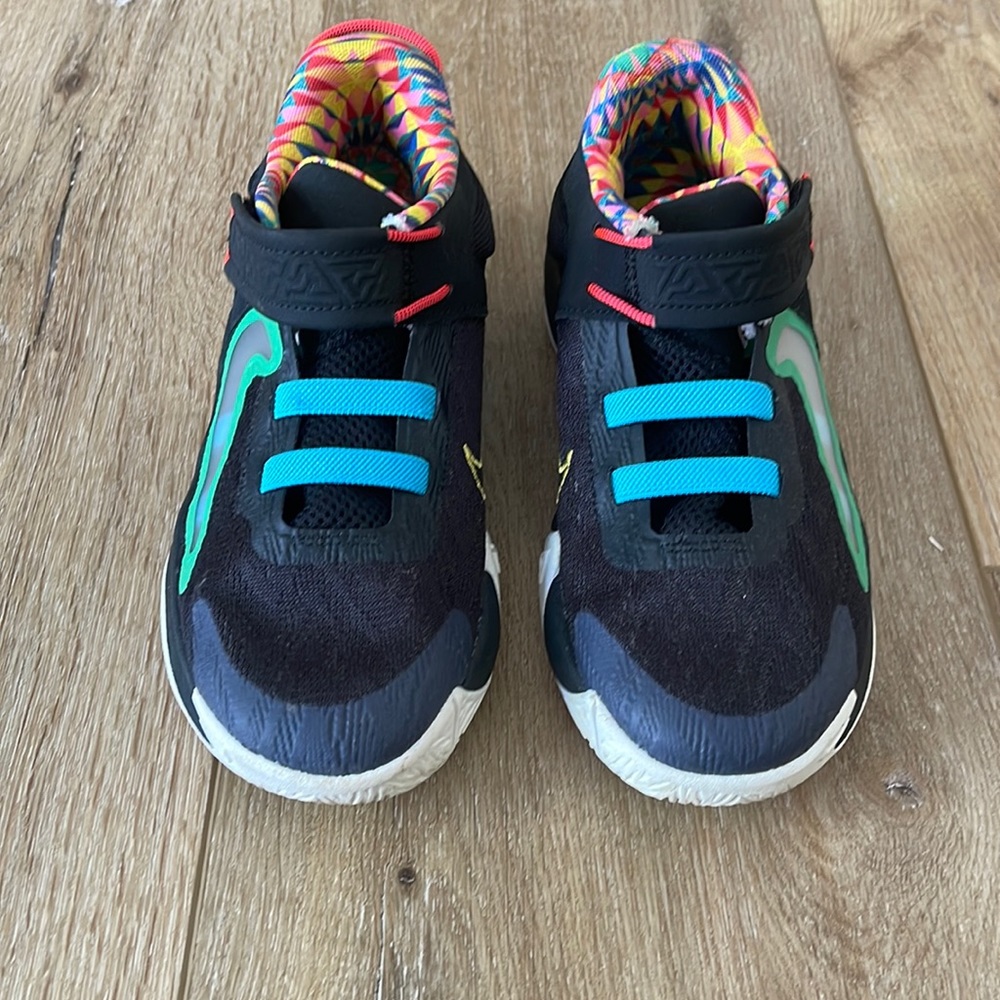 GIANNIS IMMORTALITY 2 (PS), boys size 3Y